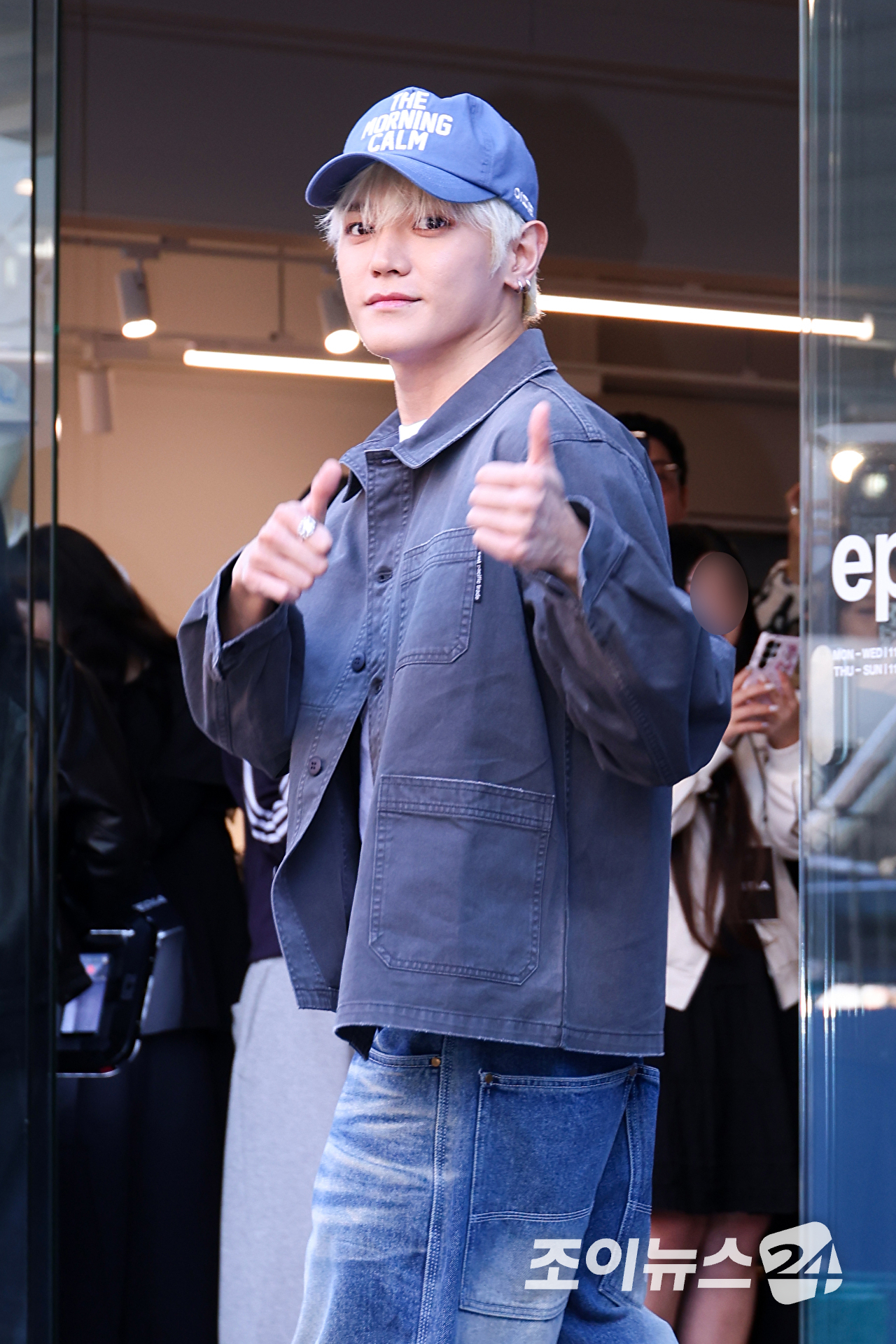 그룹 NCT 태용이 4일 오전 서울 성동구 성수동 EPT 성수점에서 열린 캘리포니안 라이프스타일 패션브랜드 이피티(EPT) 2026 캠페인 '컴포트 컴플리트' 런칭 기념 이벤트에 참석하고 있다. [사진=문수지 기자]