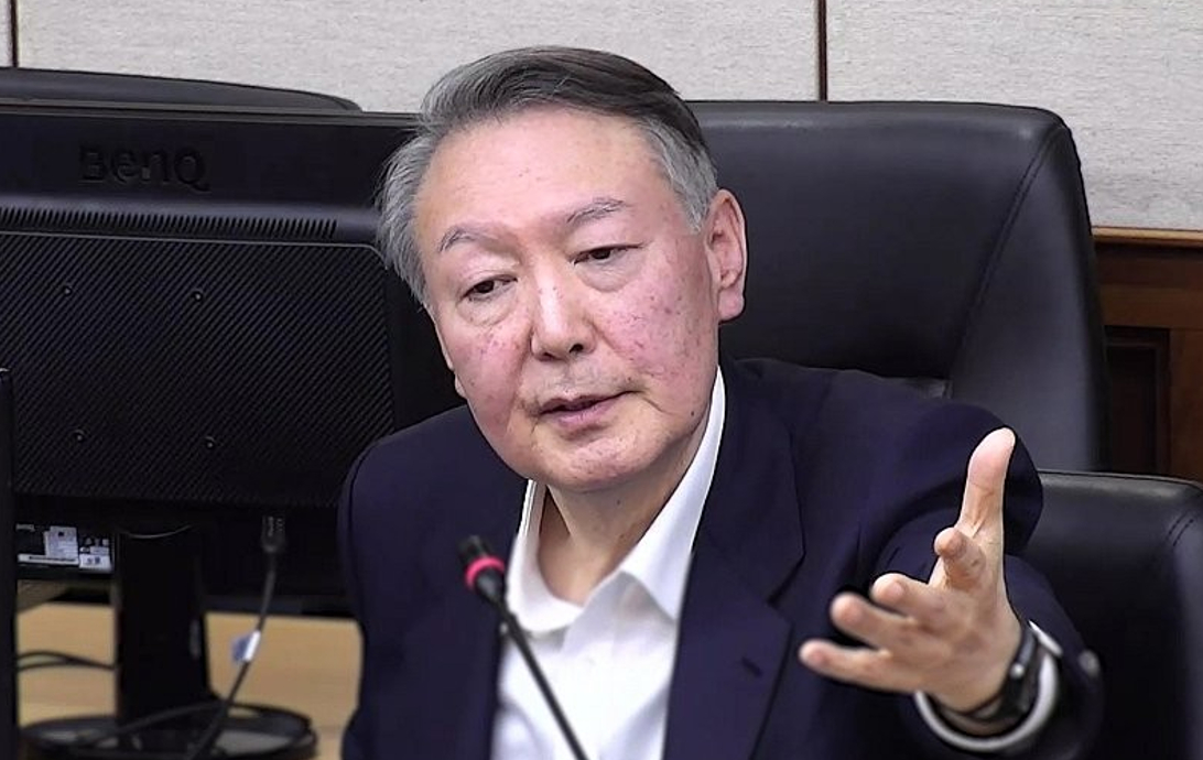 윤석열 전 대통령이 26일 오후 서울 서초구 서울중앙지법에서 열린 특수공무집행방해, 직권남용 권리행사방해 등 혐의 사건의 결심 공판에서 최후 진술을 하고 있다. 2025.12.26 [사진=서울중앙지법/연합뉴스]