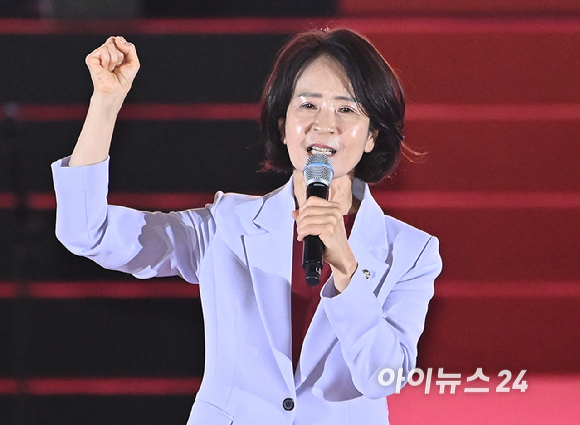 최수진 국민의힘 최고위원 후보가 22일 오후 청주 오스코에서 열린 제6차 전당대회에서 비전 발표를 하고 있다. [사진=곽영래 기자]