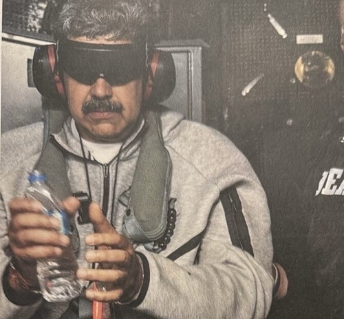 도널드 트럼프 미국 대통령이 지난 3일(현지시간) 미군이 기습적인 군사 작전으로 체포한 니콜라스 마두로 베네수엘라 대통령의 근황 사진을 사회관계망서비스(SNS) 트루스소셜에 공개했다. [사진=도널드 트럼프 트루스소셜]