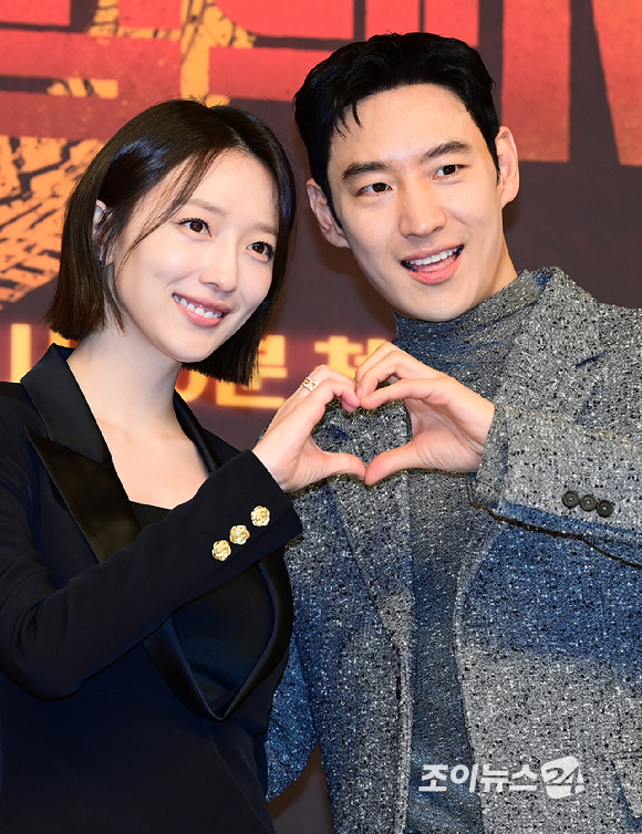 배우 표예진과 이제훈이 18일 오후 서울 양천구 목동 SBS에서 열린 SBS 새 금토드라마 '모범택시3' 제작발표회에 참석하고 있다. [사진=정소희 기자]