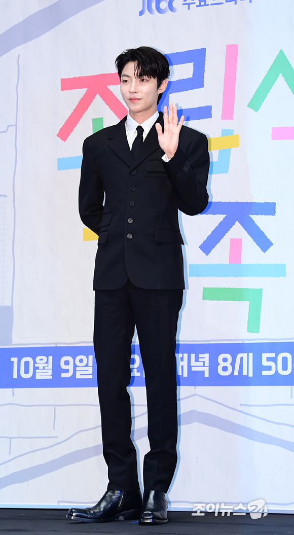 배우 황인엽이 8일 오전 서울 구로구 라마다서울신도림호텔에서 열린 JTBC 수요드라마 '조립식 가족' 제작발표회에 참석하고 있다. [사진=정소희 기자]