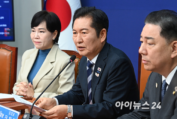 정청래 더불어민주당 대표가 31일 서울 여의도 국회에서 열린 최고위원회의에서 발언하고 있다. [사진=곽영래 기자]