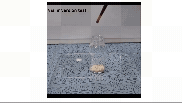 뿌리면 1초 만에 피를 멈추게 하는 차세대 파우더 지혈제가 개발됐다. 육군 소령이 참여한 연구팀 성과여서 눈길을 끈다. [사진=KAIST]
