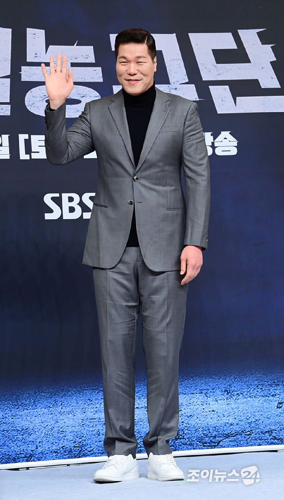 방송인 서장훈이 26일 오전 서울 양천구 목동 SBS사옥에서 열린 SBS 새 예능프로그램 '열혈농구단' 제작발표회에 참석하고 있다. [사진=정소희 기자]