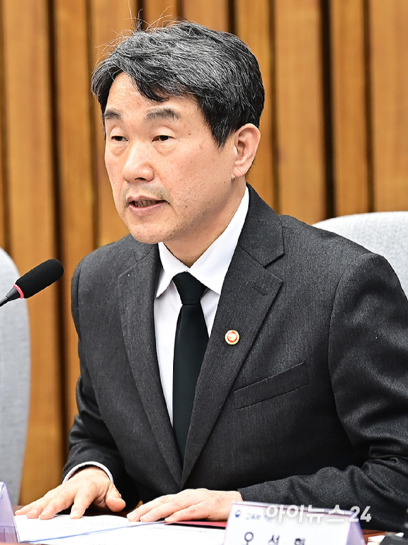 이주호 사회부총리 겸 교육부 장관이 17일 오후 서울 여의도 국회에서 열린 학교 안전 강화를 위한 당정협의회에서 발언하고 있다. [사진=곽영래 기자]