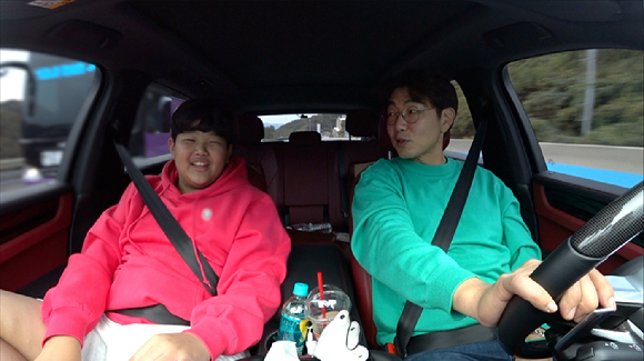 '해방타운' 이종혁과 아들 준수가 8년 만에 여행을 떠난다. [사진=JTBC]