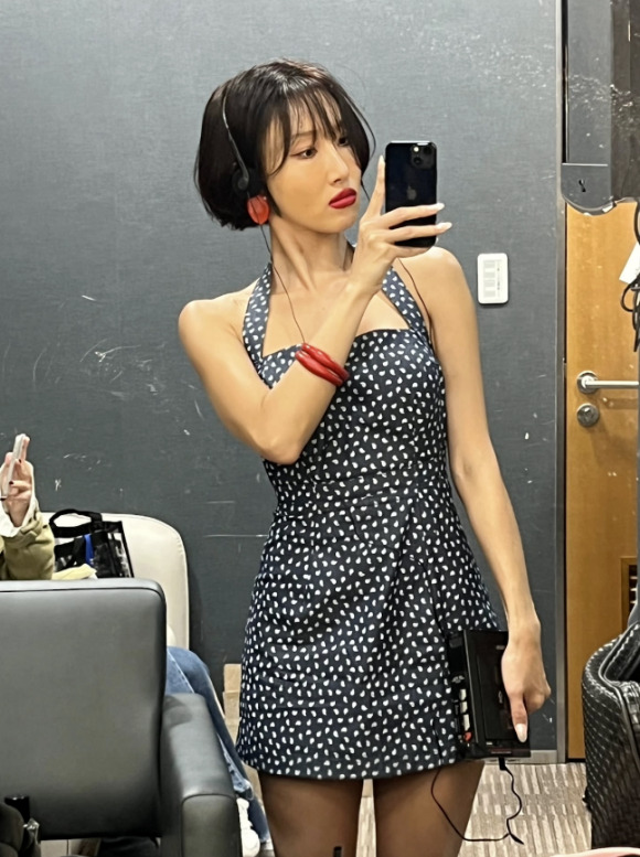 화사 [사진=화사 SNS]