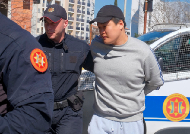 권도형 씨가 몬테네그로에서 미국으로 압송되고 있다. [사진=연합뉴스]