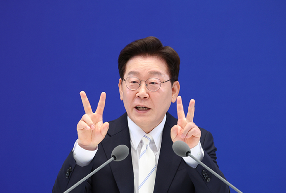 이재명 대통령이 8일 청와대 영빈관에서 열린 취임 1주년 기자회견에서 발언하고 있다. 2026.6.8 [사진=연합뉴스]
