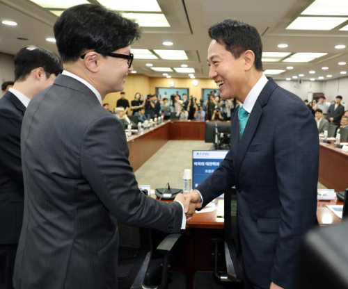 오세훈 서울시장이 23일 오후 서울 서초구 서울고등법원에서 열린 정치자금법 위반 혐의 항소심 선고기일에 출석하고 있다. [사진=곽영래 기자]