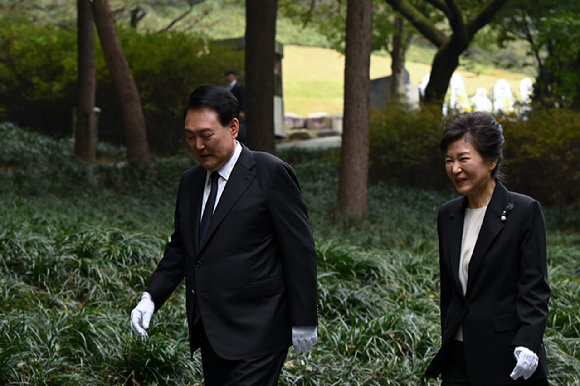 윤석열 대통령이 29일 서울 성북구 영암교회에서 열린 이태원 참사 1주기 추도 예배에 참석해 있다. 2023.10.29. [사진=대통령실]