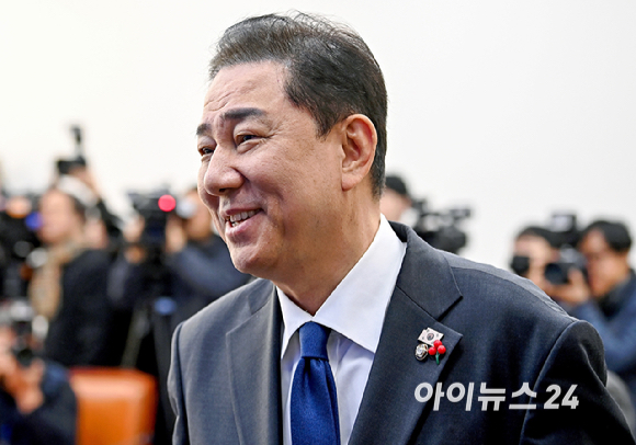 김병기 더불어민주당 원내대표가 18일 서울 여의도 국회에서 열린 정책조정회의에 참석하고 있다. [사진=곽영래 기자]