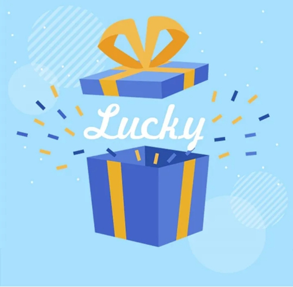 최근 '럭키박스', '랜덤박스' 등 무작위 상품을 구매하는 수요가 늘고 있다. [사진=지그재그 갈무리]