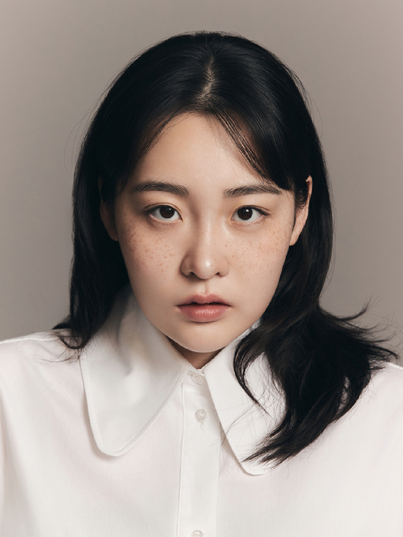 김민하 프로필 [사진=눈컴퍼니]