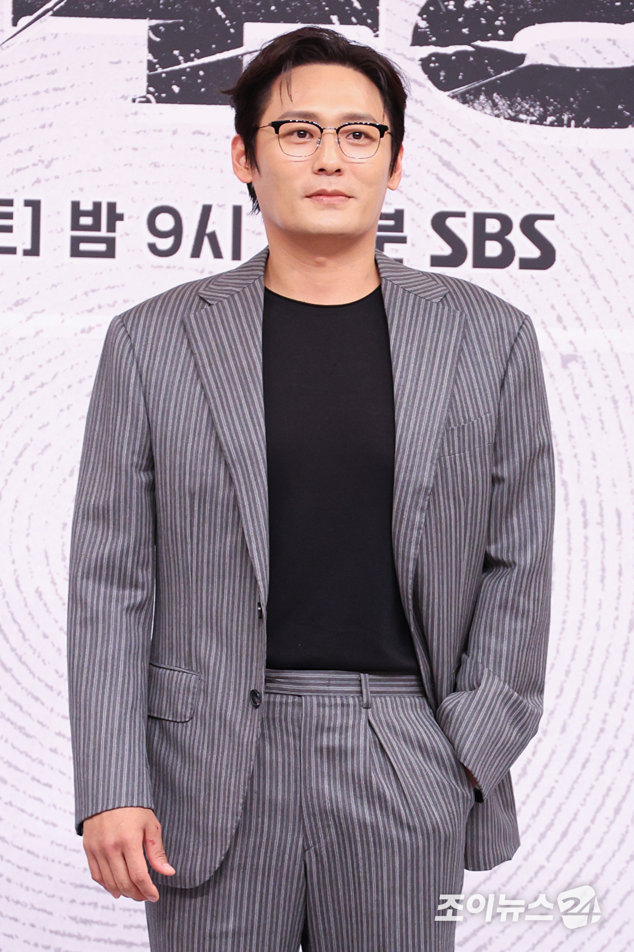 배우 최대훈이 25일 오후 서울 양천구 목동 SBS에서 진행된 SBS 새 금토드라마 '김부장' 제작발표회에 참석해 포즈를 취하고 있다. [사진=문수지 기자]