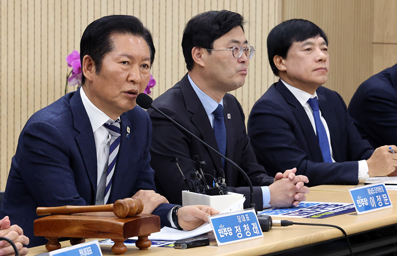더불어민주당 정청래 대표가 14일 충남 서산 축산종합센터에서 열린 민생현장 최고위원회의에서 발언하고 있다. 2026.1.14 [사진=연합뉴스]
