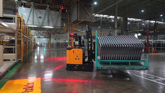 현대자동차 아산 AGV 시스템 현장모습 [사진=러셀로보틱스]