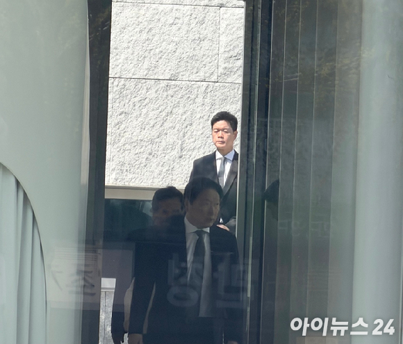 최태원 SK그룹 회장이 8일 서울 종로구 삼청동 선혜원에서 열린 SK그룹 창립 73주년 기념식에 참석하고 있다. [사진=황세웅 기자]