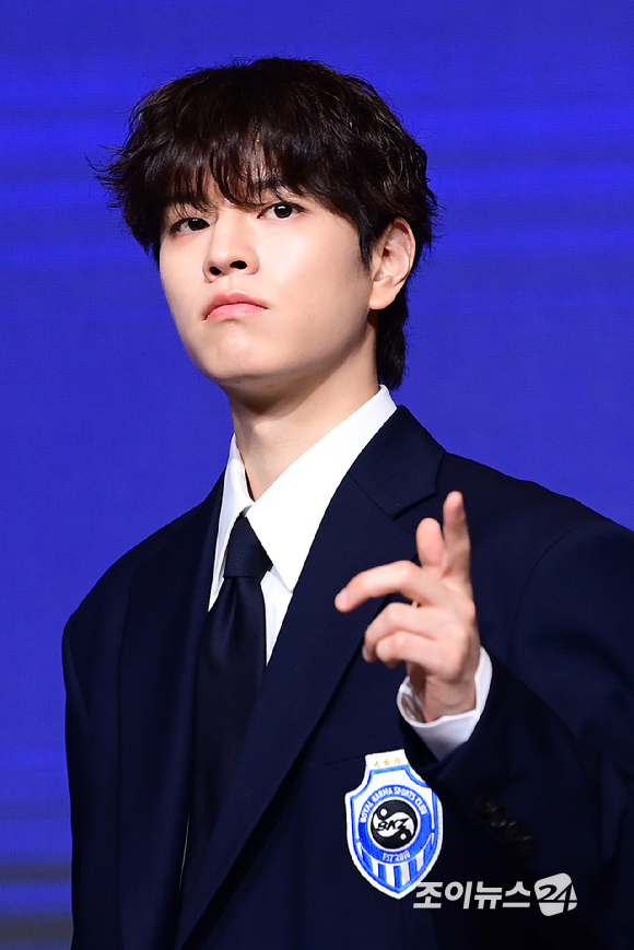 그룹 스트레이키즈 승민이&nbsp;22일 오전 서울 영등포구 여의도 콘래드호텔에서 열린&nbsp;스트레이키즈(Stray Kids) 정규 4집 '카르마' 발매 기념 기자간담회에서 포즈를 취하고 있다. [사진=정소희 기자]