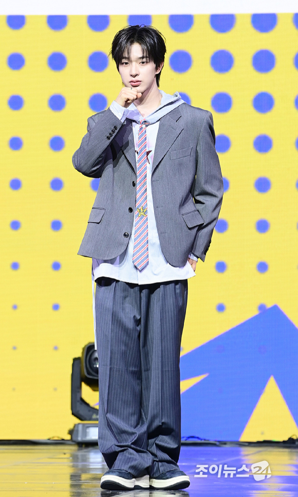 그룹 넥스지 토모야가 27일 오후 서울 용산구 한남동 블루스퀘어에서 열린 넥스지(NEXZ) 두 번째 싱글 앨범 'Mmchk(음츠크)' 발매 기념 쇼케이스에 참석하고 있다. [사진=정소희 기자]