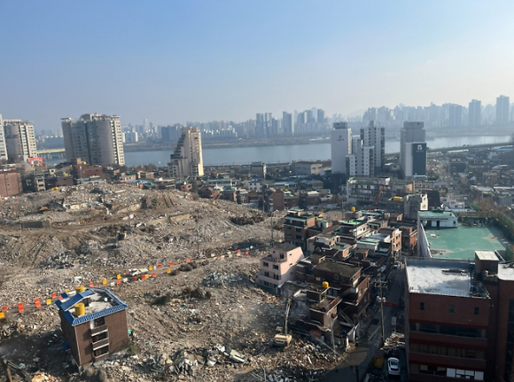 서울 용산구 보광동 한남3구역 재개발 현장에 철거가 한창인 모습이 보이고 있다. [사진=김민지 기자]