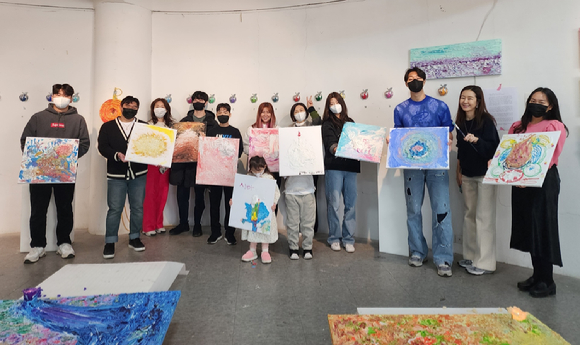 솔비가 조각 케이크 프로젝트에 참여했다. [사진=엠에이피크루]