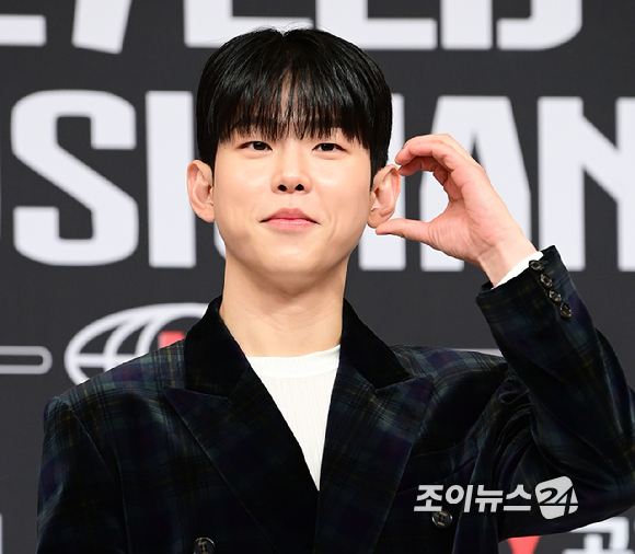 가수 폴킴이 12일 오후 서울 양천구 목동 SBS사옥에서 열린 SBS 스튜디오 프리즘 신규 예능 '베일드 뮤지션' 한국편 제작발표회에 참석하고 있다. [사진=정소희 기자]