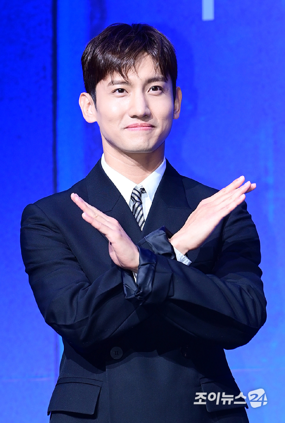 '데뷔 20주년'을 맞은 그룹 동방신기(TVXQ!) 최강창민이 26일 오후 서울 영등포구 콘래드 서울에서 열린 아홉 번째 정규앨범 '20&2' 발매 기념 기자간담회에 참석하고 있다. [사진=정소희 기자]