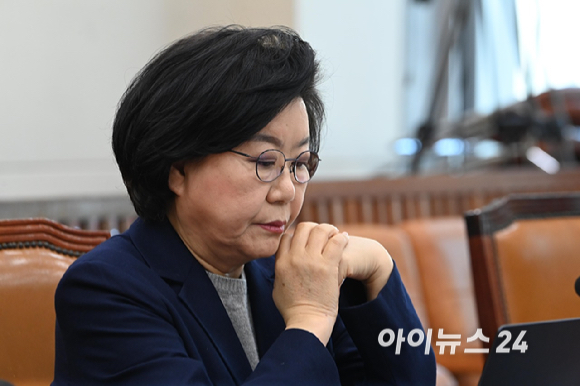 이혜훈 기획예산처 장관 후보자가 23일 오전 서울 여의도 국회 재정경제기획위원회에서 열린 인사청문회에 참석해 있다. [사진=곽영래 기자]