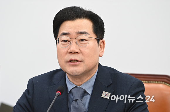 박찬대 더불어민주당 원내대표가 27일 오전 서울 여의도 국회에서 열린 정책조정회의에서 발언하고 있다. [사진=곽영래 기자]