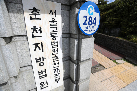 배우 한소희가 지난달 18일 오후 서울 동대문구 DDP 아트홀에서 진행된 디올 'DESIGNER OF DREAMS' 전시회 개최 기념 포토월 행사에 참석하고 있다. [사진=정소희 기자]