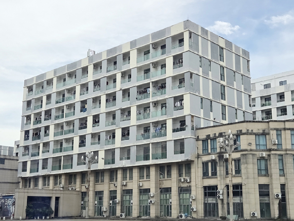 사진은 캄보디아 시하누크빌에 있는 범죄 단지로 추정되는 건물 모습. [사진=연합뉴스]