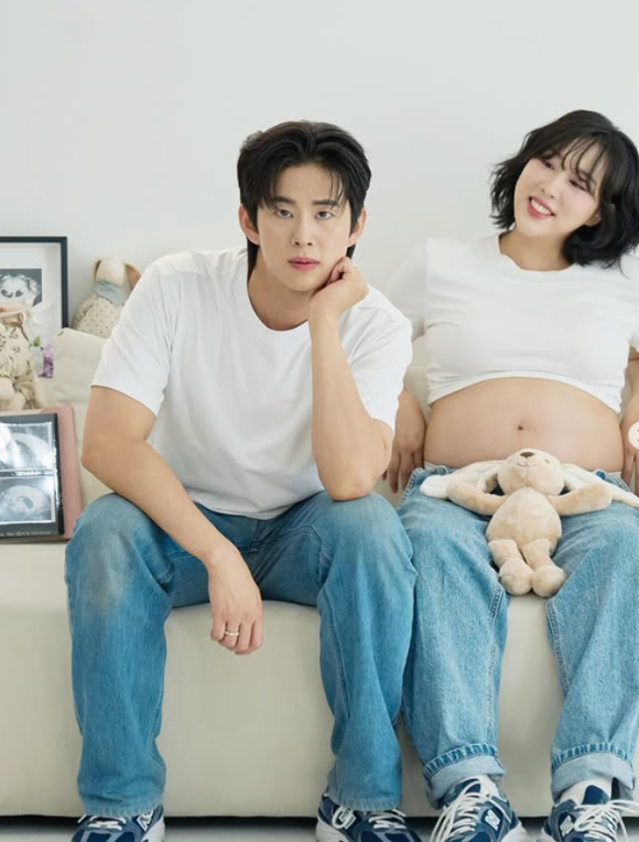 &apos;쌍둥이 출산&apos; 임라라, 중환자실 입원⋯손민수 &quot;출혈 심해, 기도해 달라&quot;