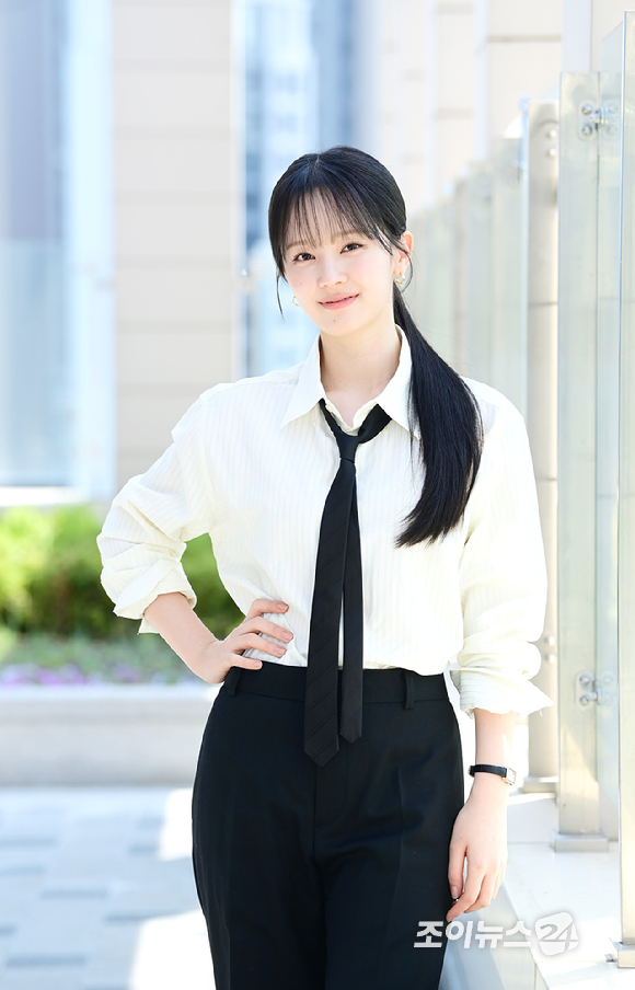 인기리에 종영한 드라마 '닥터신'에서 모모 역을 연기한 배우 백서라가 서울 영등포구 조이뉴스24에서 진행된 인터뷰에 앞서 포즈를 취하고 있다. [사진=정소희 기자]