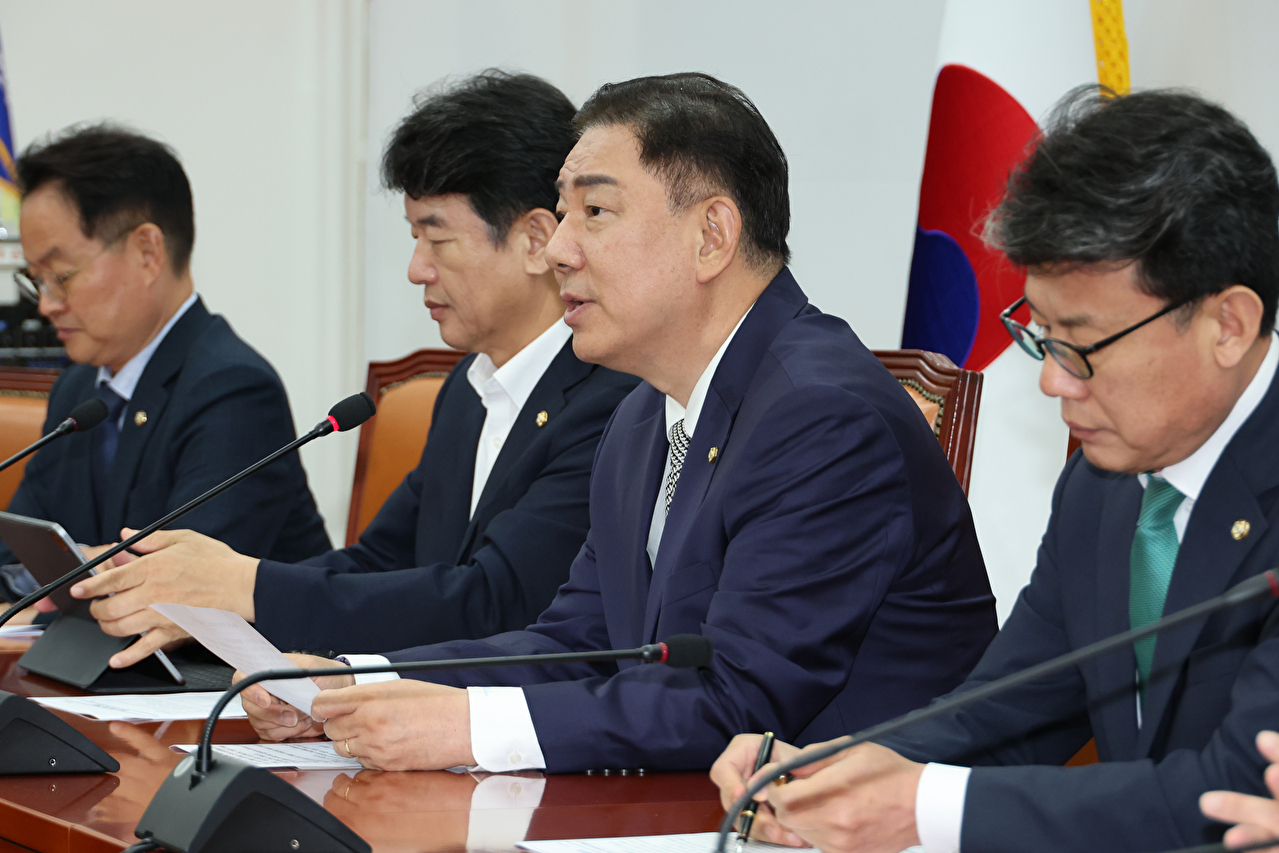 더불어민주당 김병기 당대표 직무대행 겸 원내대표가 17일 서울 여의도 국회에서 열린 정책조정회의에서 발언하고 있다. 2025.7.17 [사진=연합뉴스]