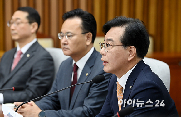 송언석 국민의힘 원내대표가 9일 서울 여의도 국회에서 열린 원내대책회의에서 발언하고 있다. [사진=곽영래 기자]