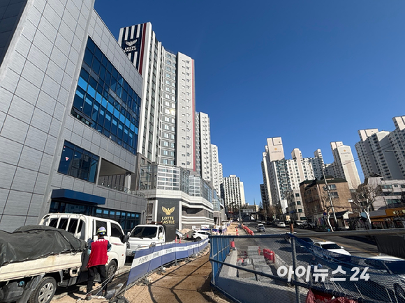서울 동대문구 청량리동 '롯데캐슬하이루체' 시공 현장. [사진=김민지 기자]