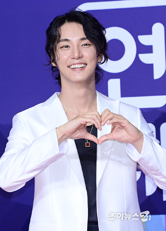 '미운 우리 새끼' 임원희-윤시윤-윤현민이 30일 오후 서울 마포구 상암동 SBS 프리즘타워에서 열린&nbsp;2025 SBS 연예대상&nbsp;레드카펫 행사에 참석하고 있다. [사진=정소희 기자]