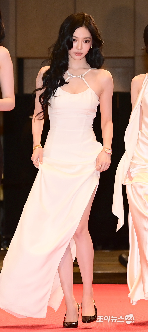 그룹 에스파(aespa) 닝닝이 15일 오후 서울 종로구 포시즌스 호텔에서 열린 제20회 유방암 인식 항상 캠페인 자선 행사 'LOVR YOUR'에 참석하고 있다. [사진=정소희 기자]