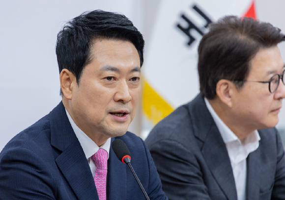 국민의힘 장동혁 대표가 20일 국회에서 열린 최고위원회의에서 조희대 대법원장의 대법관 제청 과정과 관련한 발언을 하고 있다. 2026.8.20 [사진=연합뉴스]