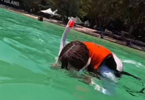 말레이시아에서 스노클링을 하던 중국인 관광객들이 익사 위기에 놓인 한국인 여성을 구조해 화제가 되고 있다. 사진은 본 기사 내용과 무관. [사진=픽사베이 ]