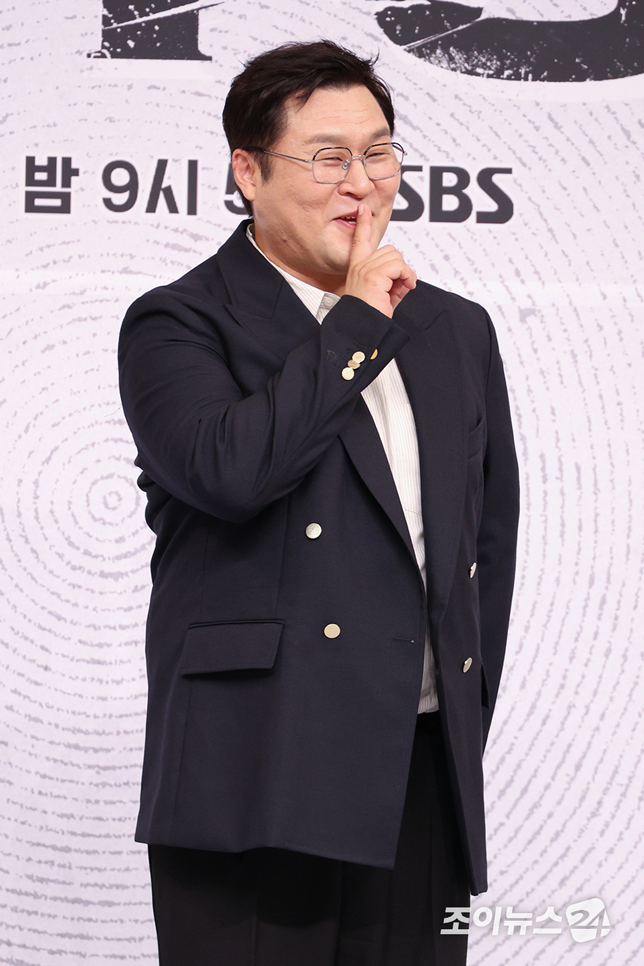 배우 윤경호가 25일 오후 서울 양천구 목동 SBS에서 진행된 SBS 새 금토드라마 '김부장' 제작발표회에 참석해 포즈를 취하고 있다. [사진=문수지 기자]