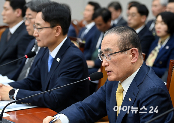 위성락 국가안보실장이 29일 서울 여의도 국회 국회운영위원회에서 열린 대통령비서실, 국가안보실 등에 대한 국정감사에 출석해 질의에 답변하고 있다. [사진=곽영래 기자]