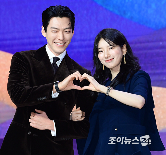 배우 수지가 29일 오후 서울 강남구 역삼동 조선 팰리스 서울 강남에서 열린 넷플릭스 새 시리즈 '다 이루어질지니' 제작발표회에 참석하고 있다. [사진=정소희 기자]