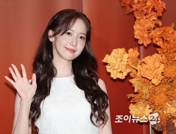 배우 임윤아(소녀시대 윤아)가 11일 오후 서울 강남구 논현동 설화수 도산 플래그십 스토어에서 열린 설화수 자음생크림 팝업 스토어 시크릿 하우스 오픈 행사에 참석하고 있다. [사진=정소희 기자]