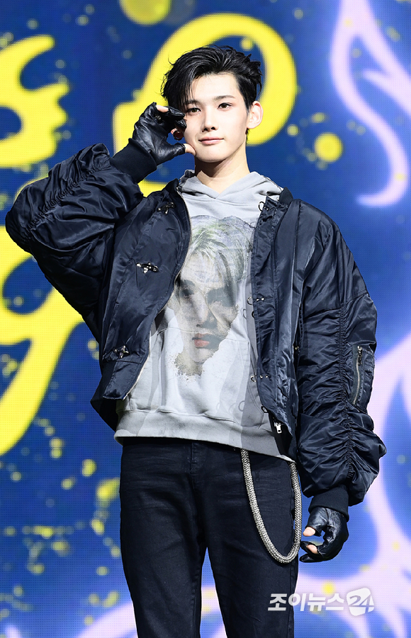 그룹 앤팀 조가 28일 오후 서울 용산구 한남동 블루스퀘어에서 열린 &TEAM(앤팀) 한국 데뷔 앨범 미니 1집 'Back to Life'(백 투 라이프)발매 기념 쇼케이스에 참석하고 있다. [사진=정소희 기자]