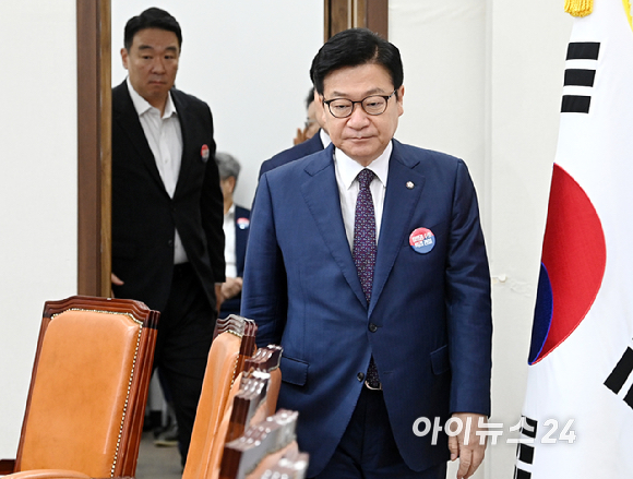정점식 국민의힘 원내대표가 2일 서울 여의도 국회에서 열린 최고위원회의에 참석하고 있다. [사진=곽영래 기자]