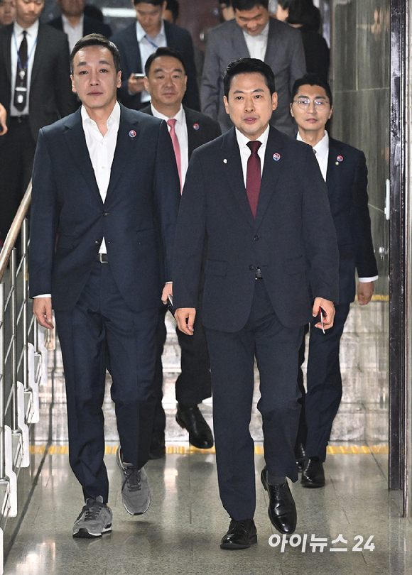 장동혁 국민의힘 대표가 10일 오전 서울 여의도 국회에서 열린 '국민의힘 중앙여성위원회&middot;맘(Mom)편한특별위원회 공동 주최 6&middot;3 참정권 침해 전국 학부모 시국 대토론회'에 참석하고 있다. [사진=곽영래 기자]