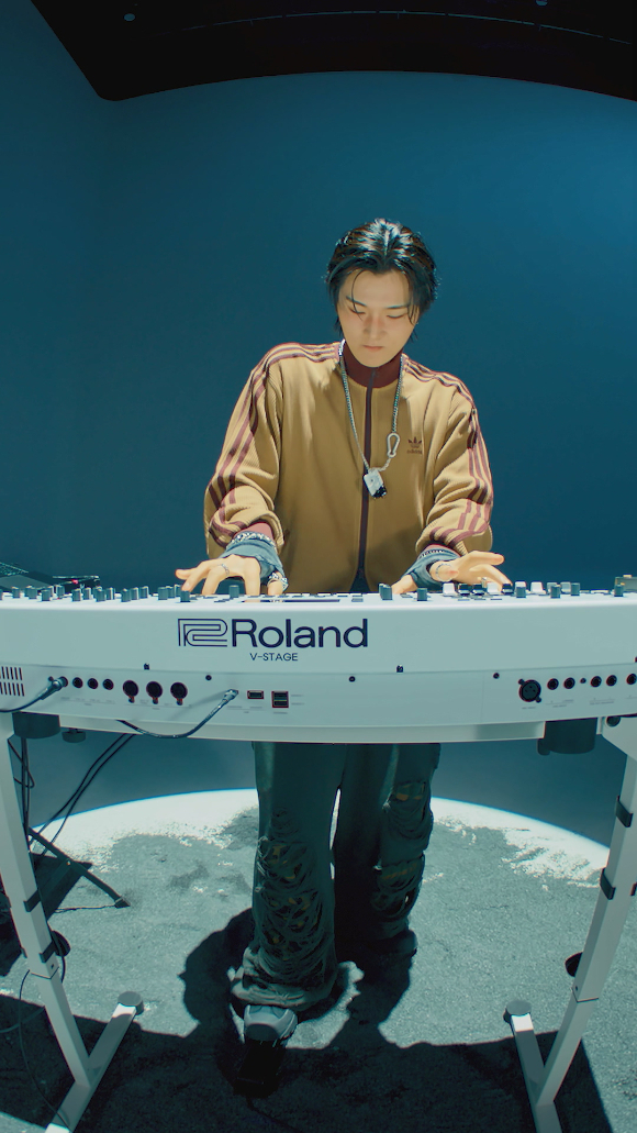 &apos;컴백&apos; 엑스디너리 히어로즈 정수·건일, 박진감 넘치는 연주+생생한 선율